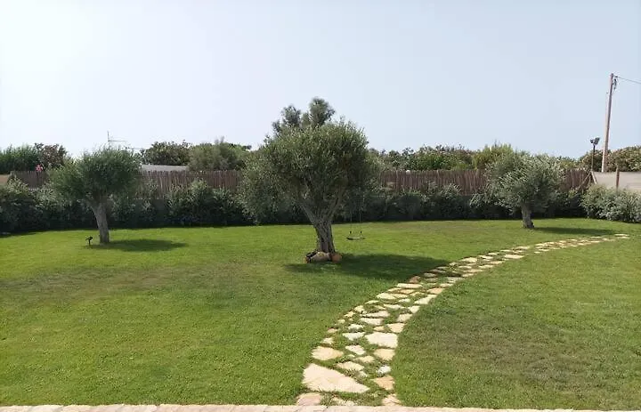 بيت ضيافة Villa Al Mare بتروسينو إيطاليا