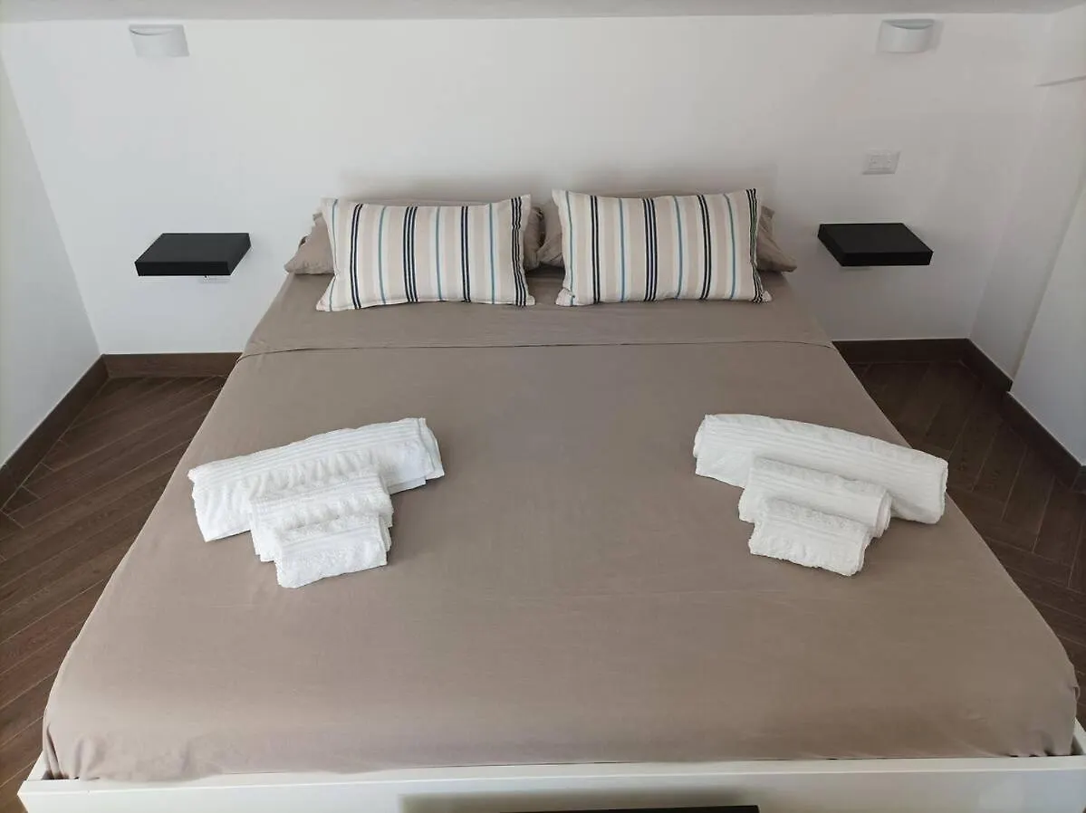 Villa Al Mare بتروسينو